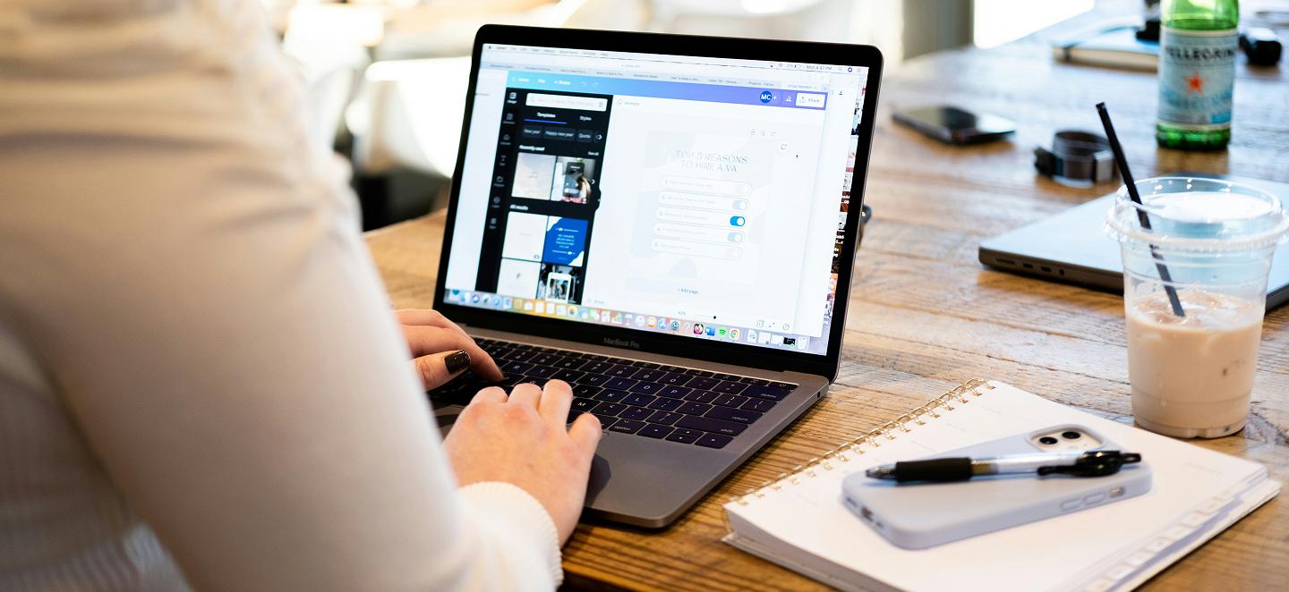 Задний фон секции героя