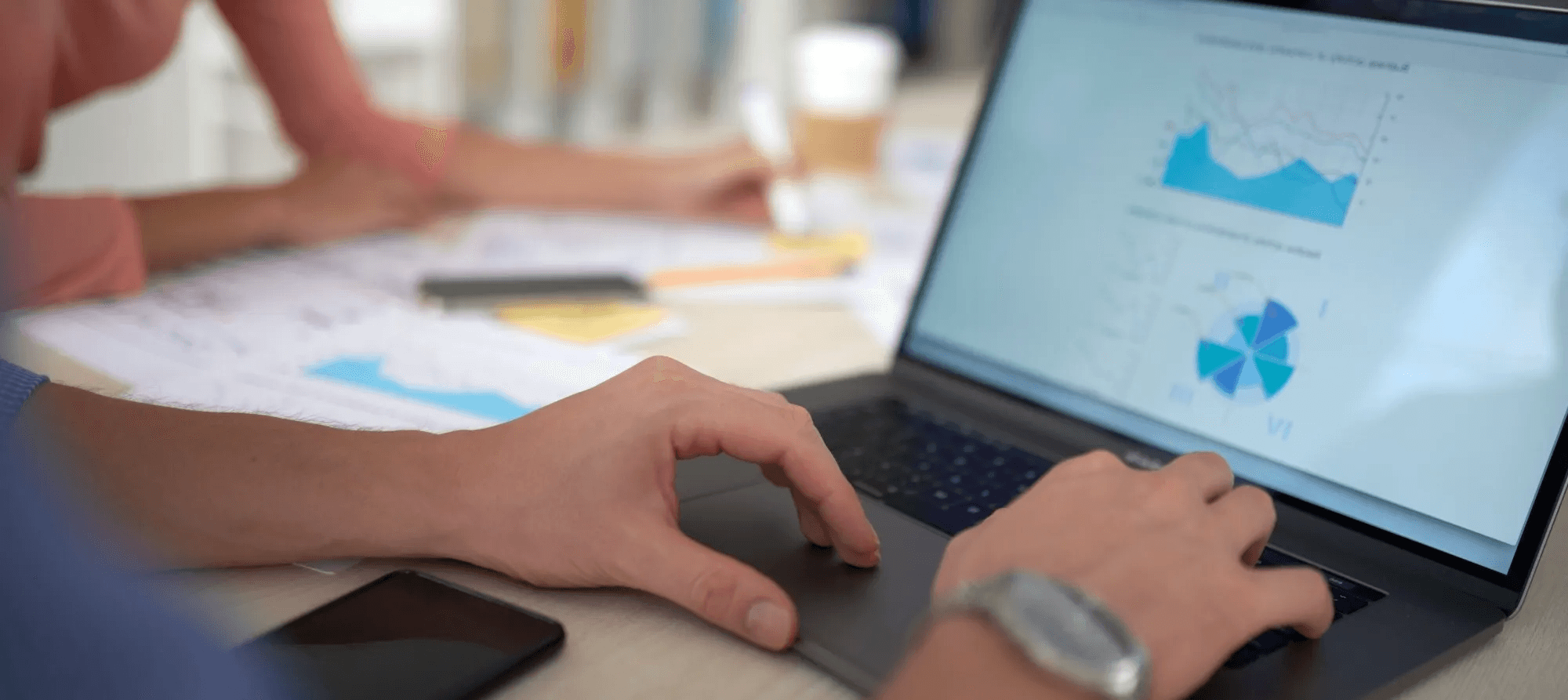 Задний фон секции героя